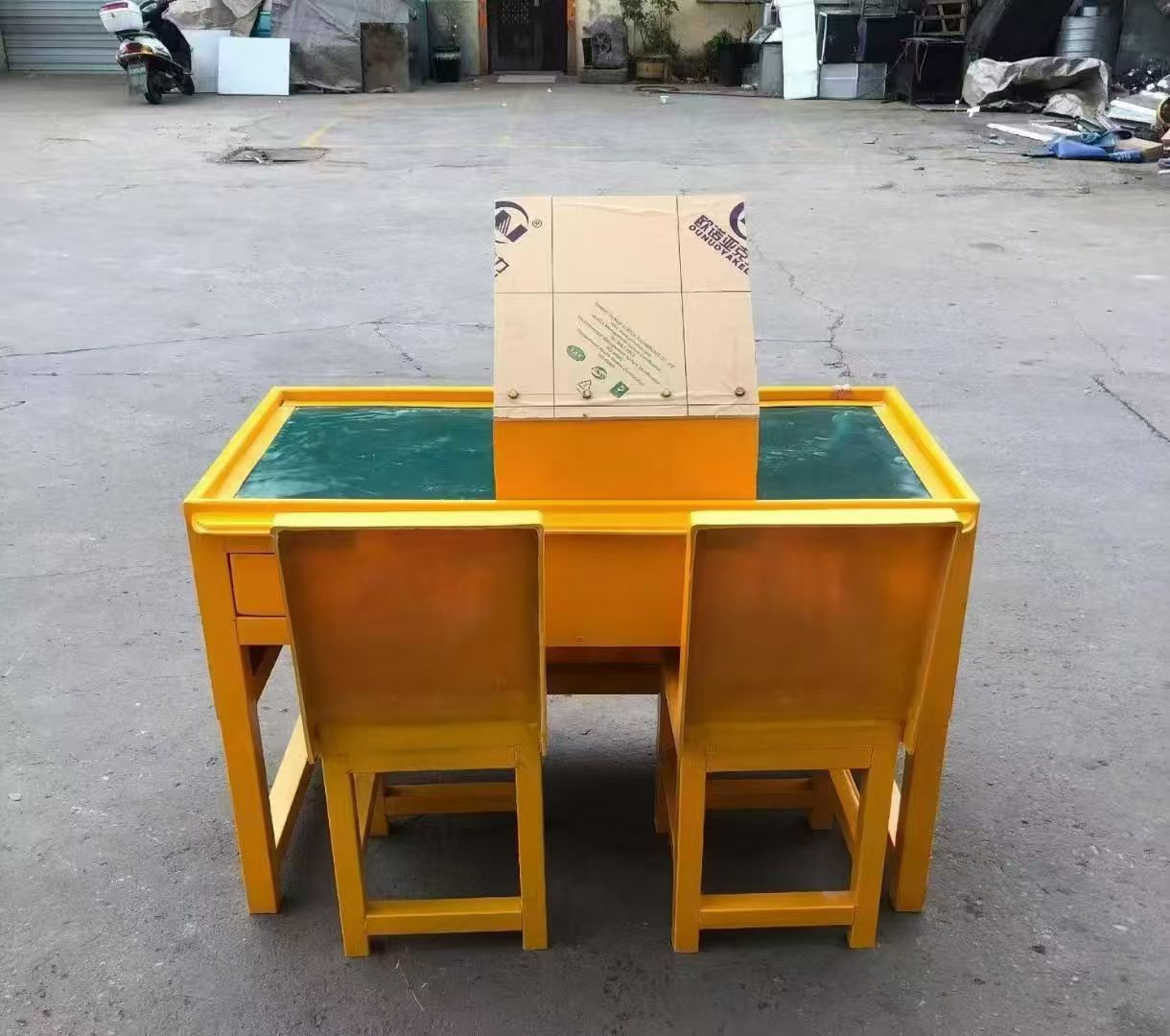 扶绥防静电导通桌井下煤矿火工品发放桌：危险品流转的安全守护者